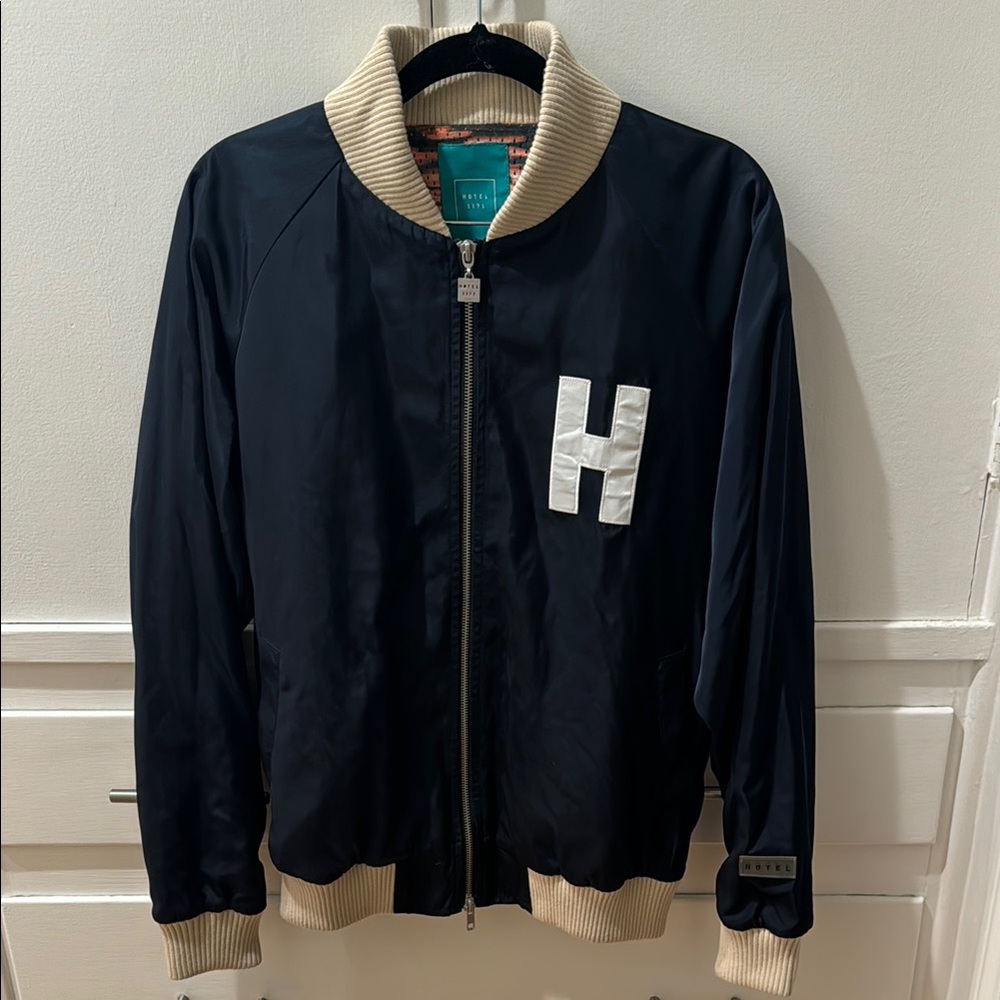 Hotel 1171 navy Bomber Jacket with White H size small